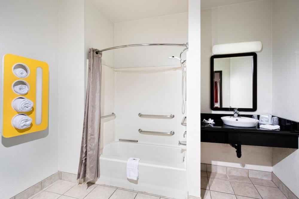 Hotel 6-costa Mesa, Ca - Newport Beach 2*