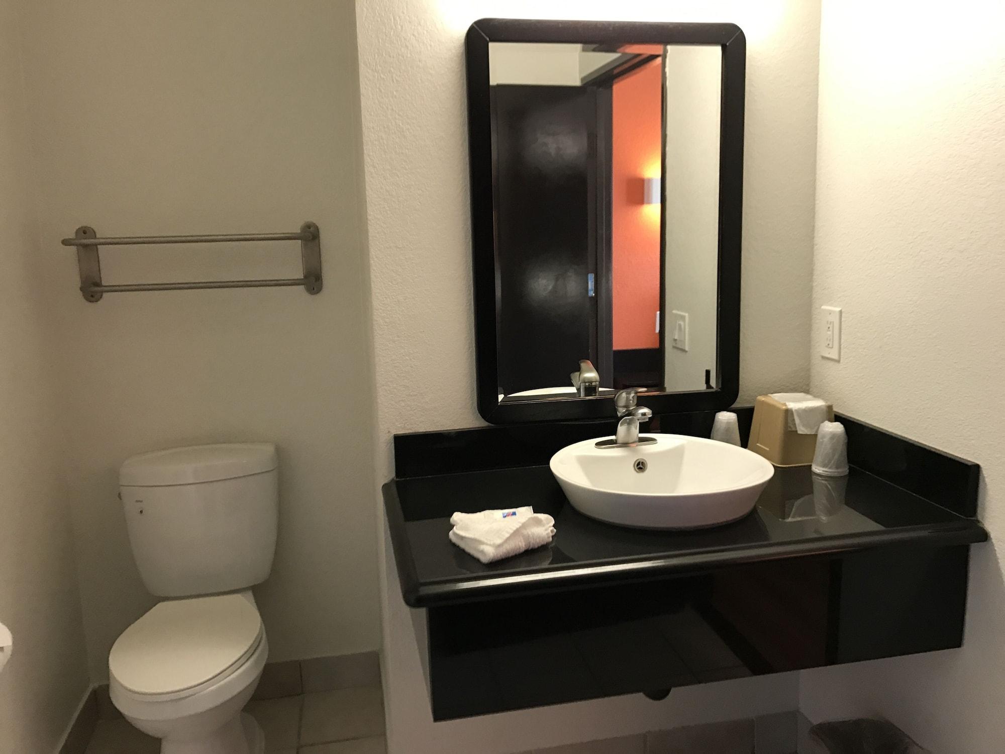 Hotel 6-costa Mesa, Ca - Newport Beach 2*