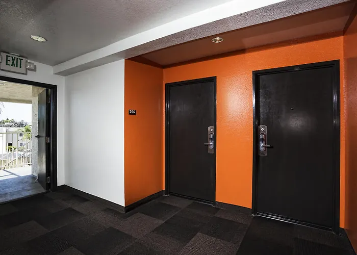 Motel 6-Costa Mesa, CA - Newport Beach