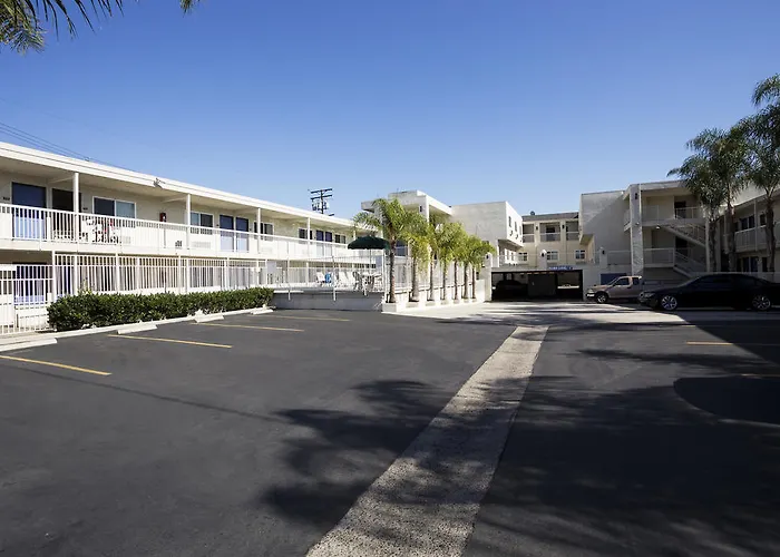 Motel 6-Costa Mesa, CA - Newport Beach