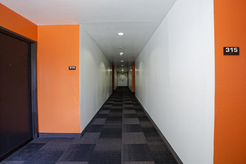 Hotel 6-costa Mesa, Ca - Newport Costa Mesa