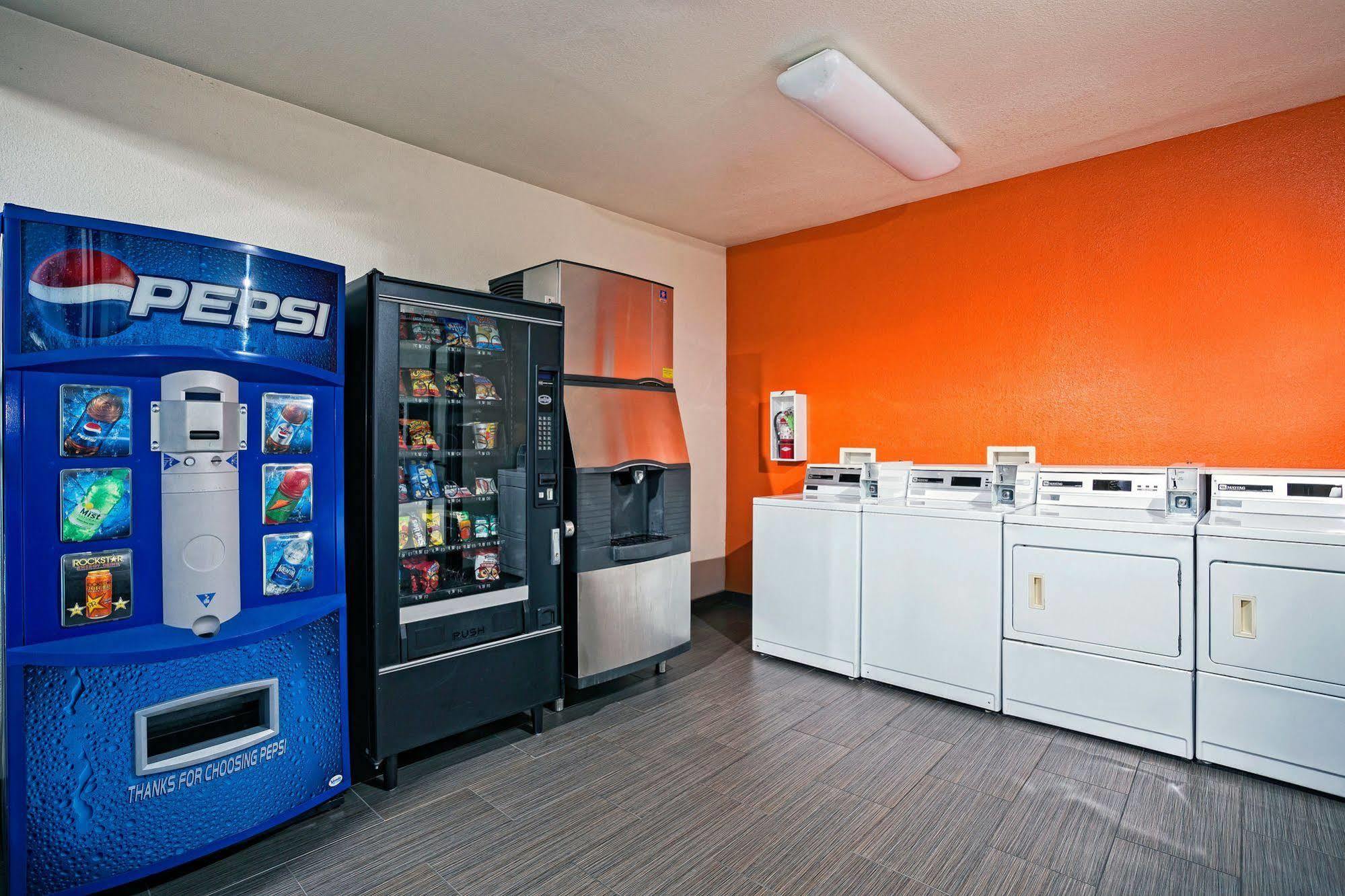 Hotel 6-costa Mesa, Ca - Newport