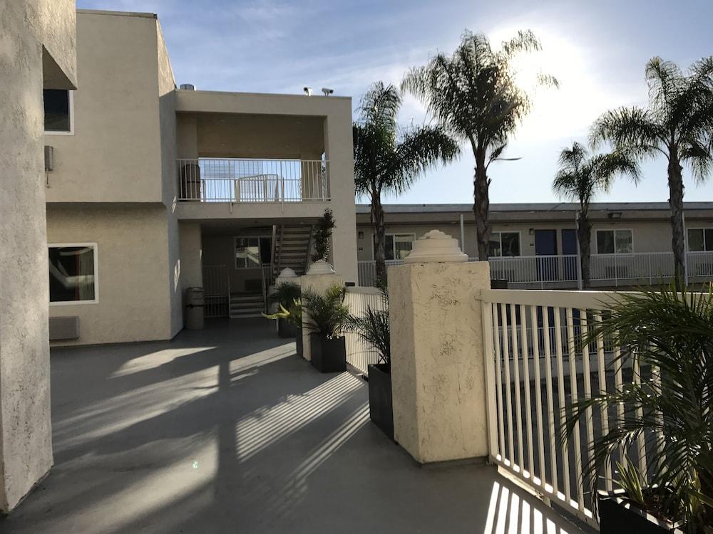 Hotel 6-costa Mesa, Ca - Newport